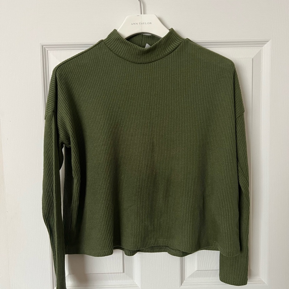 H&M Ribbed Mock Neck Long Sleeve Top